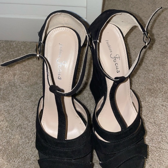 Fashion Focus Black Wedges with ankle strap NWOT - Picture 4 of 9
